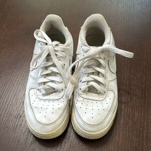 Nike Air Force 1 White Kids size 5